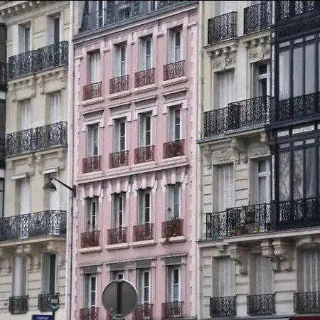 Coeur De Joli Nid Calme Clair Type Pied Notre Dame Appartement Parijs